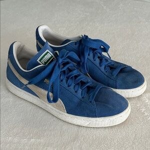Puma Men's Blue and White Suede Sneakers. Size 9.5